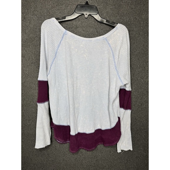 Free People Size Medium Women's Blue And Purple Waffle Knit Frayed Hem Shirt - Picture 3 of 3